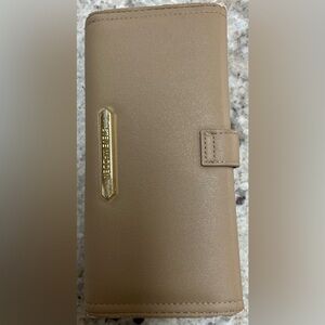 Steve Madden Beige Wallet with Gold Accents